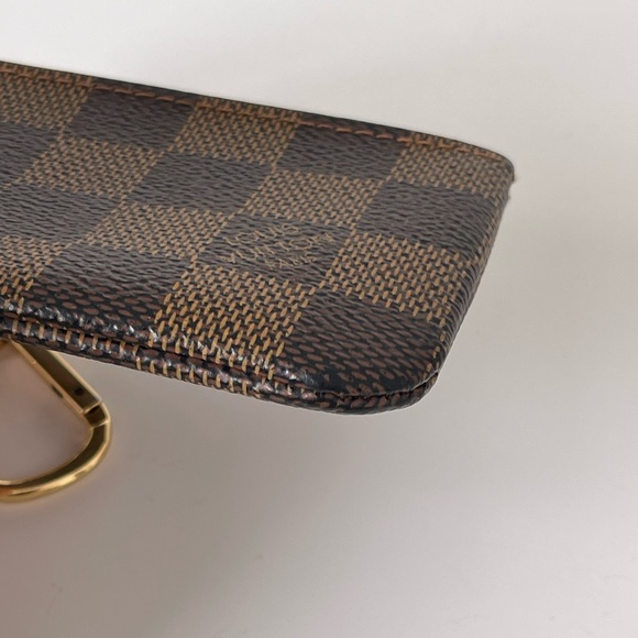 Louis Vuitton Damier Ebene key pouch - Picture 7 of 13